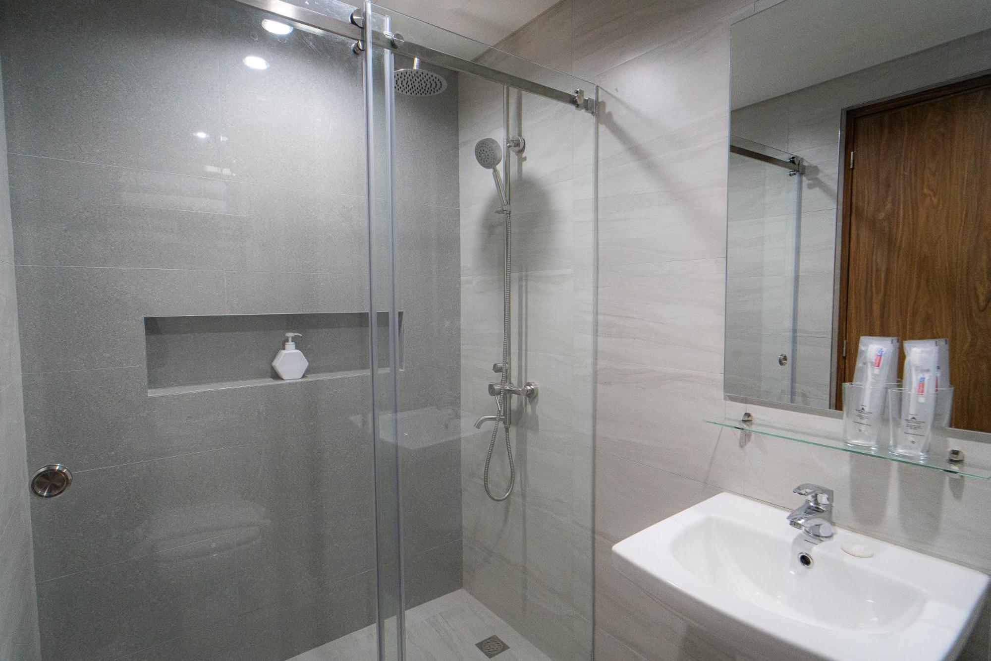 Mangrove Residences Mactan Punta Engaño Exteriör bild